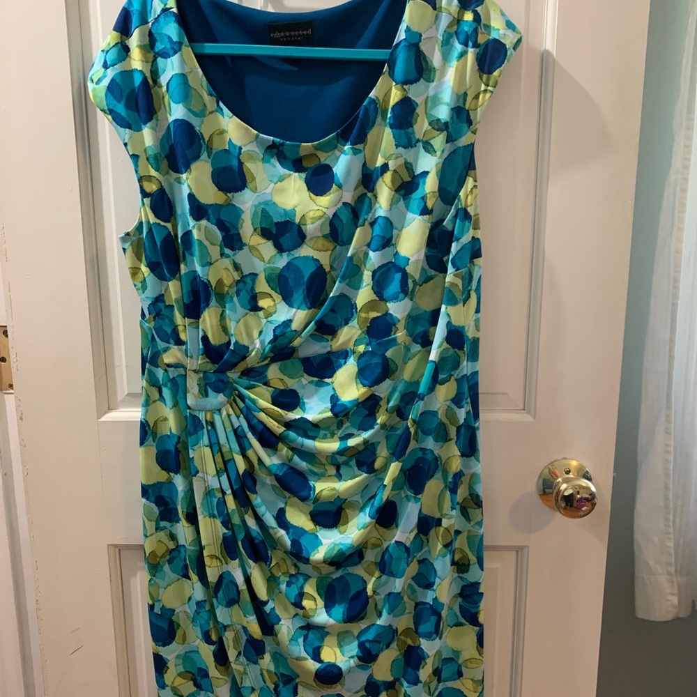 Cap sleeved dress